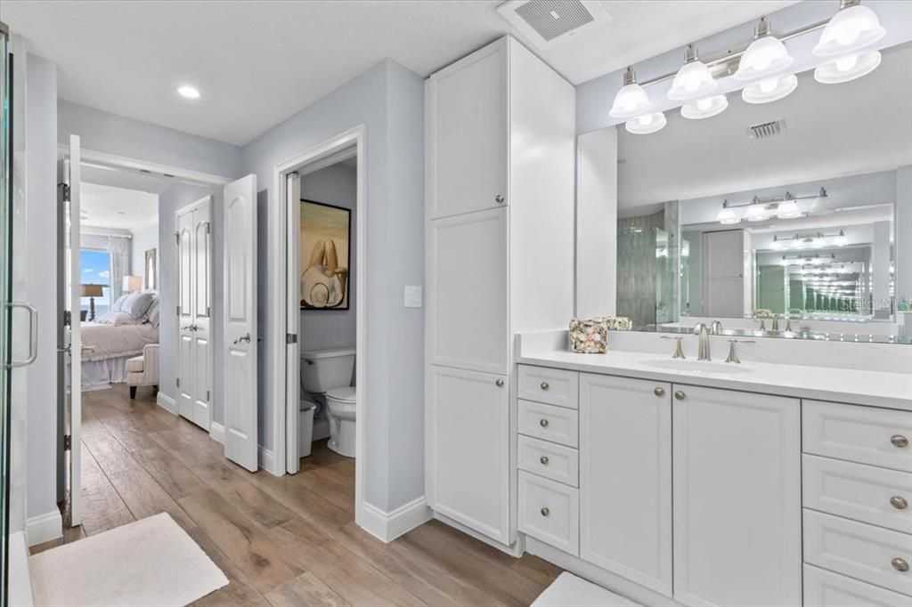 For Sale: $1,295,000 (3 beds, 3 baths, 2461 Square Feet)
