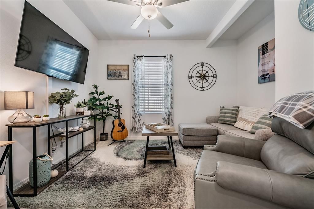 Active With Contract: $259,900 (2 beds, 2 baths, 1530 Square Feet)