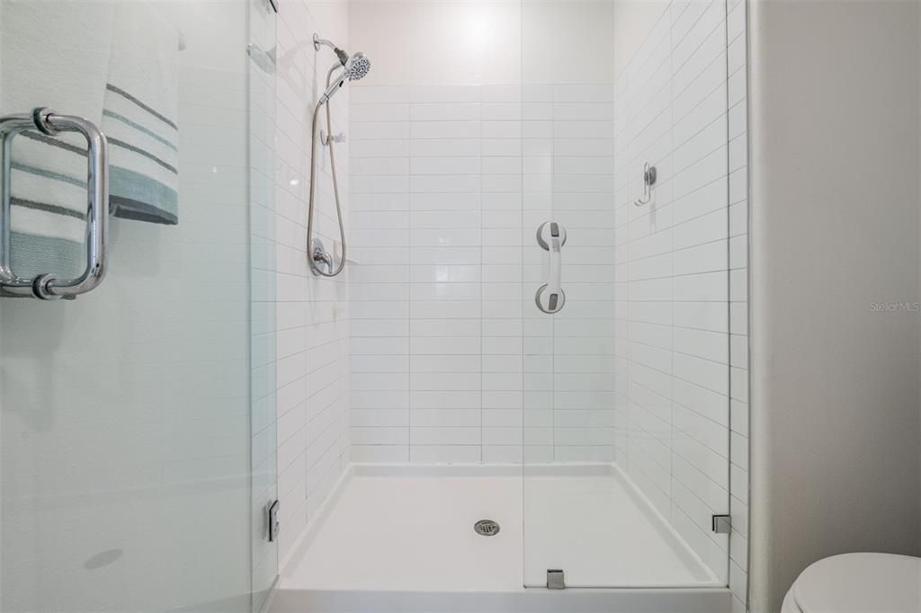 Active With Contract: $259,900 (2 beds, 2 baths, 1530 Square Feet)