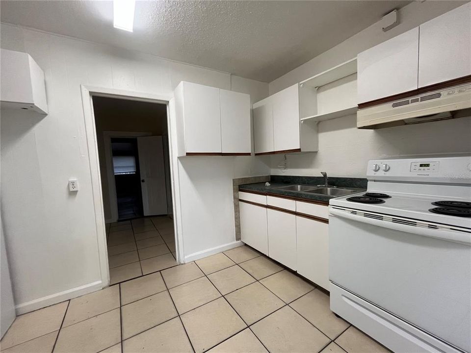 В аренду: $1,195 (1 спален, 1 ванн, 650 Квадратных фут)