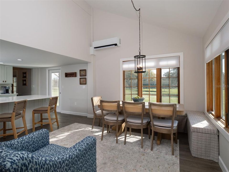 For Sale: $950,000 (2 beds, 2 baths, 900 Square Feet)