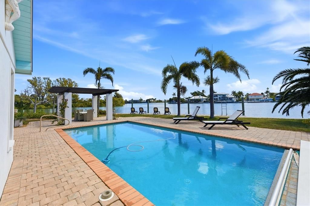 Active With Contract: $4,500,000 (4 beds, 4 baths, 3500 Square Feet)