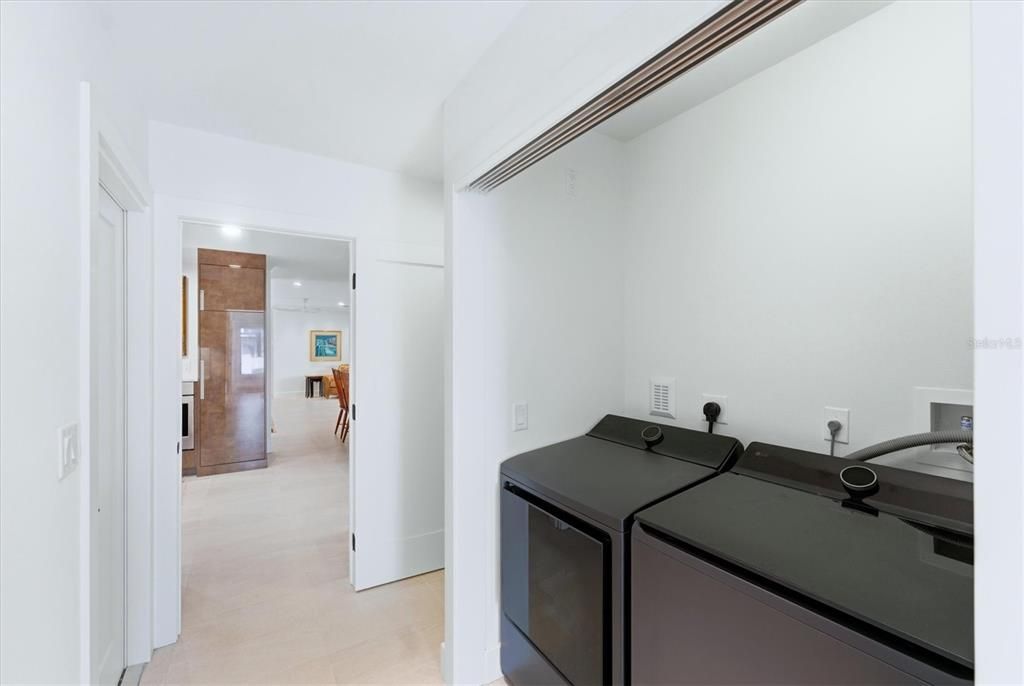 Active With Contract: $4,500,000 (4 beds, 4 baths, 3500 Square Feet)