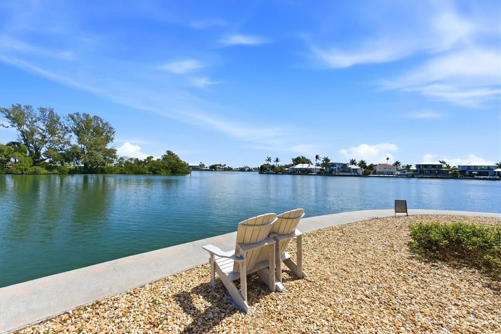Active With Contract: $4,500,000 (4 beds, 4 baths, 3500 Square Feet)