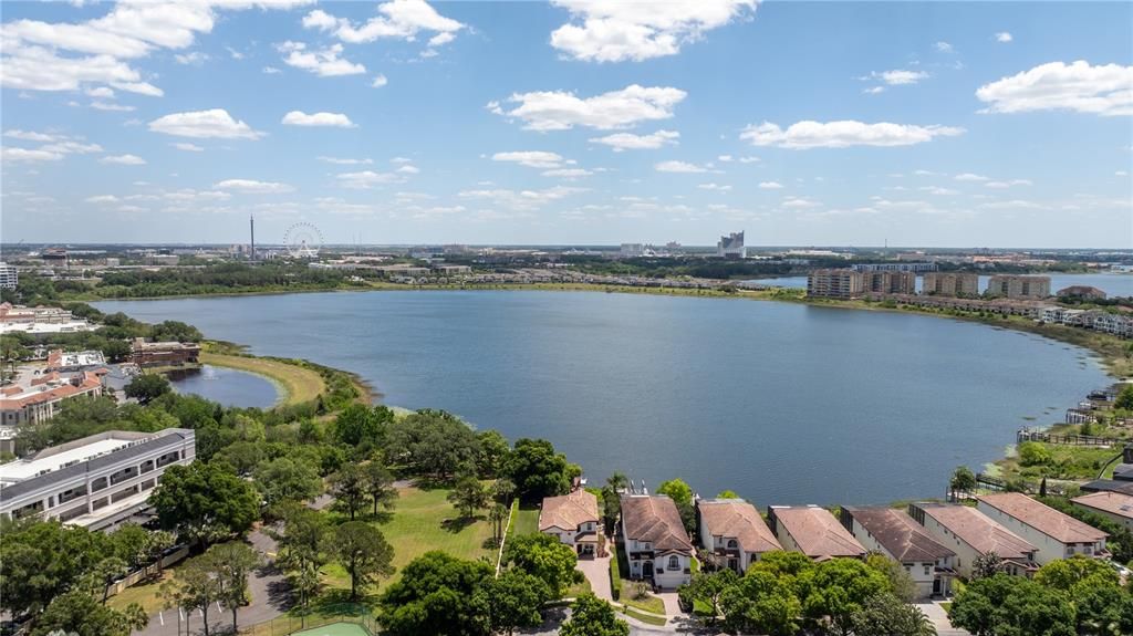 Activo con contrato: $1,499,000 (4 camas, 4 baños, 3316 Pies cuadrados)