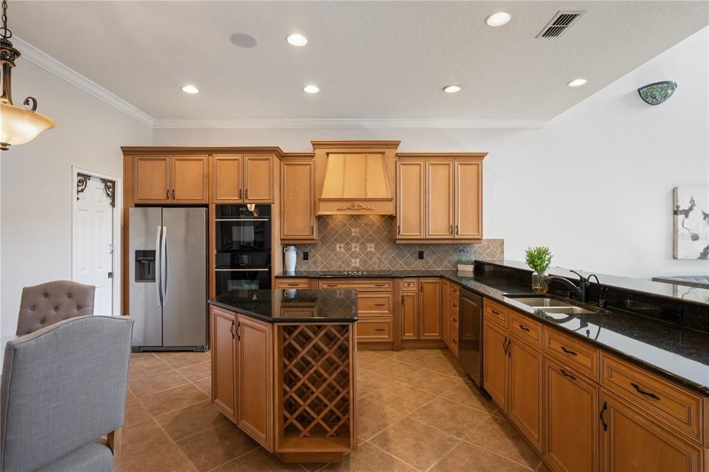 Activo con contrato: $1,499,000 (4 camas, 4 baños, 3316 Pies cuadrados)