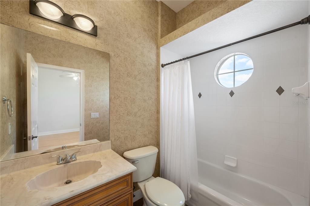 Activo con contrato: $1,499,000 (4 camas, 4 baños, 3316 Pies cuadrados)