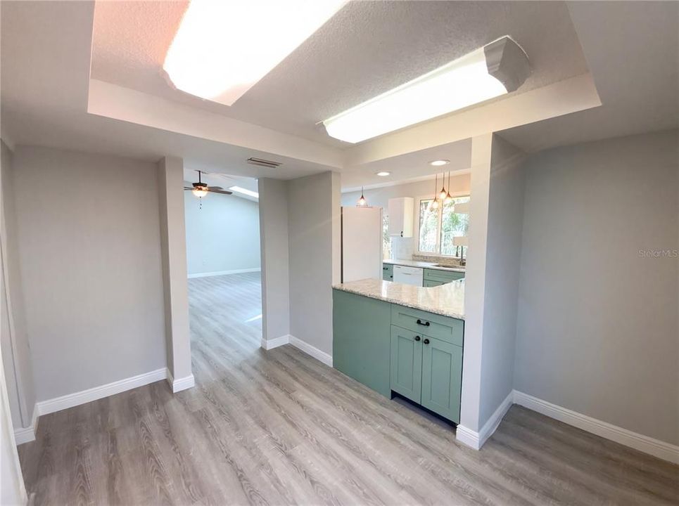 Activo con contrato: $219,000 (2 camas, 2 baños, 1103 Pies cuadrados)