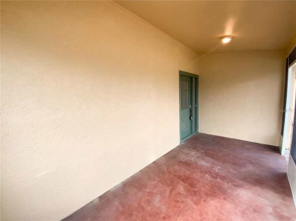 Activo con contrato: $219,000 (2 camas, 2 baños, 1103 Pies cuadrados)