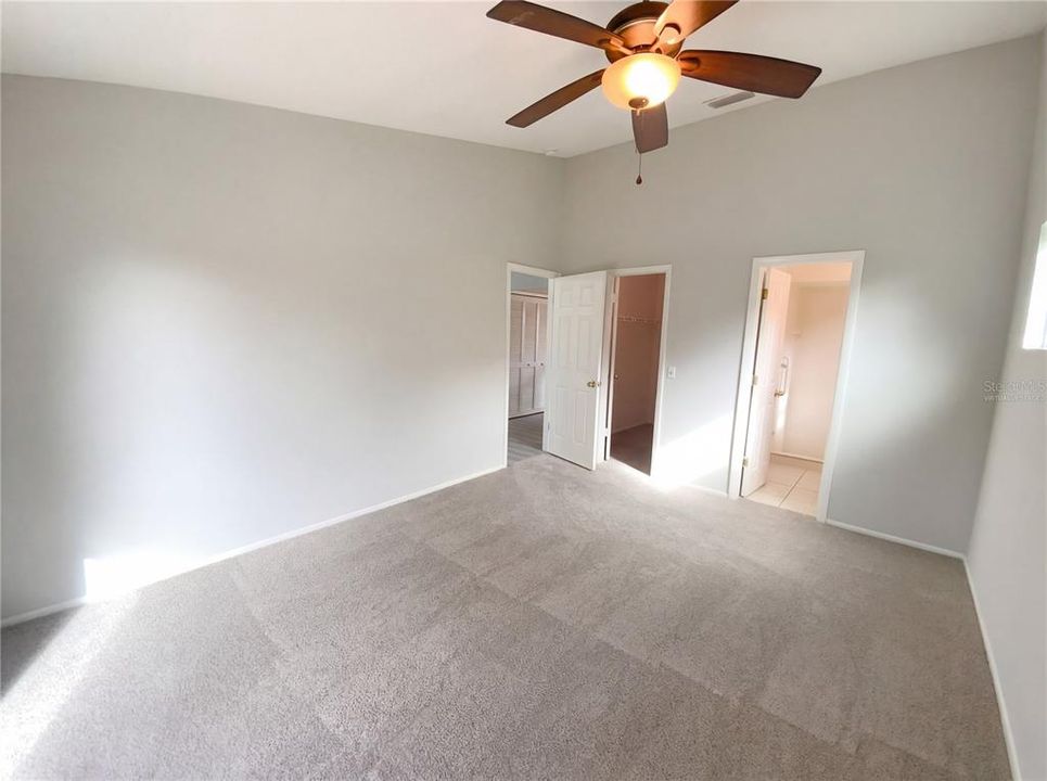 Activo con contrato: $219,000 (2 camas, 2 baños, 1103 Pies cuadrados)