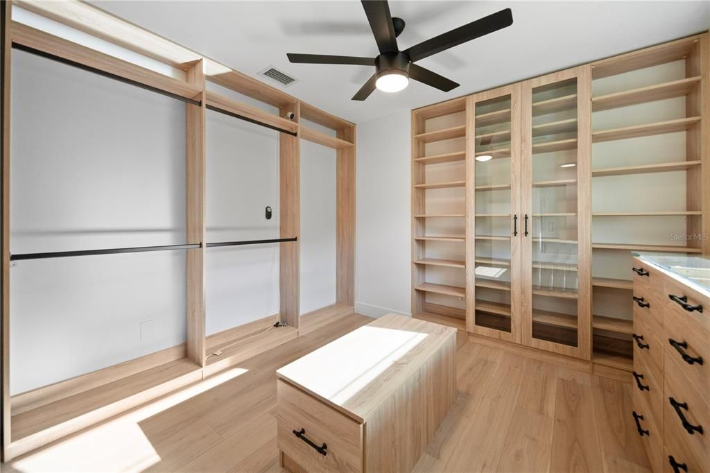 En Venta: $824,000 (3 camas, 2 baños, 3000 Pies cuadrados)