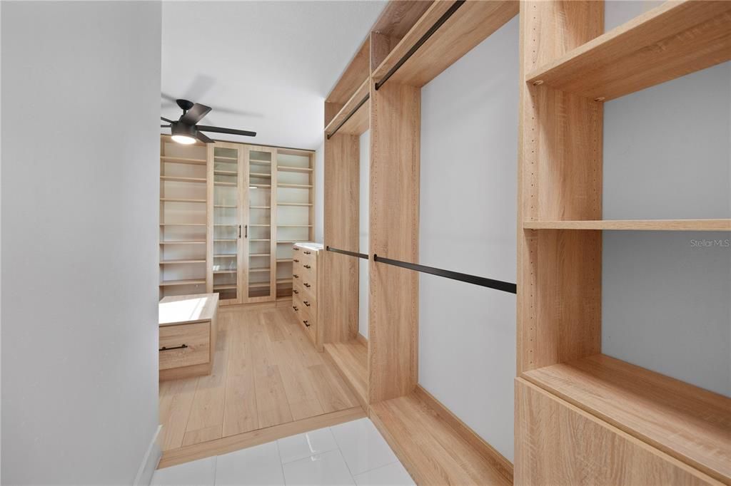En Venta: $824,000 (3 camas, 2 baños, 3000 Pies cuadrados)