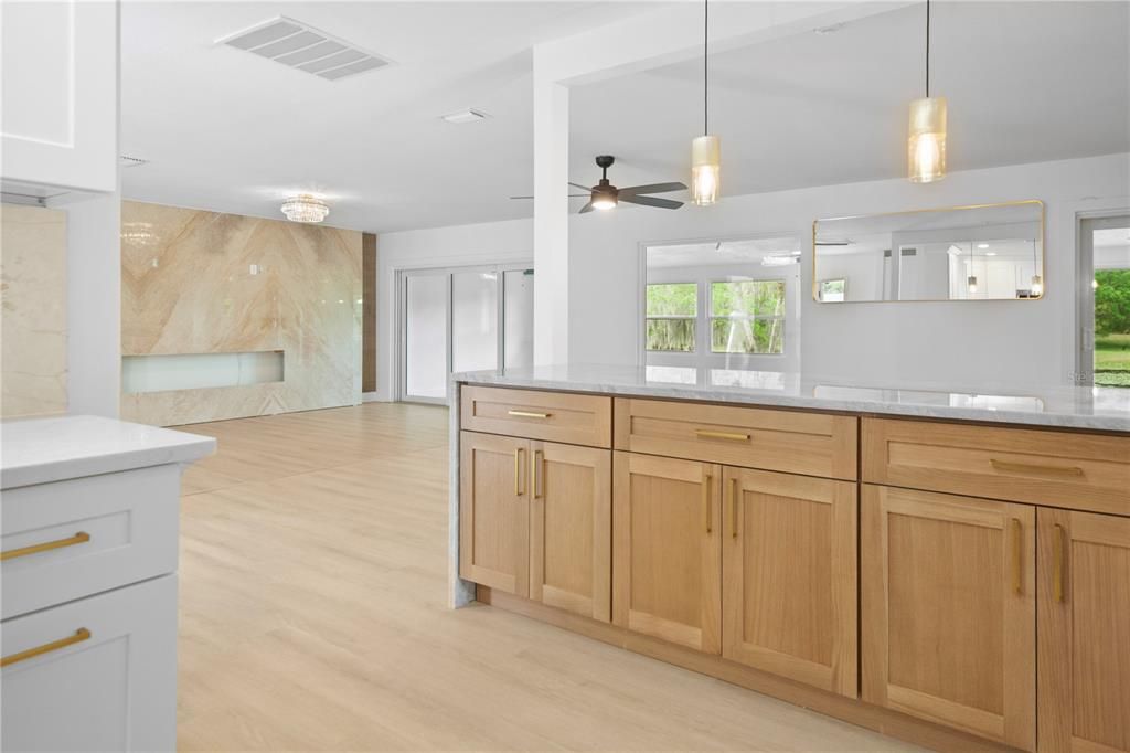 En Venta: $824,000 (3 camas, 2 baños, 3000 Pies cuadrados)