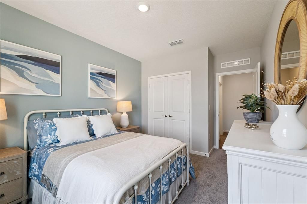 На продажу: $298,990 (3 спален, 2 ванн, 1564 Квадратных фут)