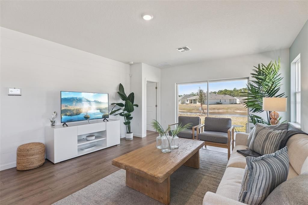 На продажу: $298,990 (3 спален, 2 ванн, 1564 Квадратных фут)