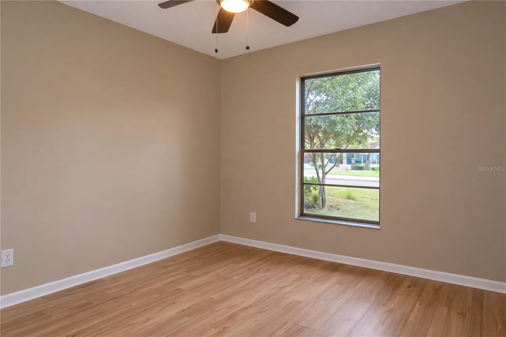 Activo con contrato: $249,700 (3 camas, 2 baños, 1040 Pies cuadrados)