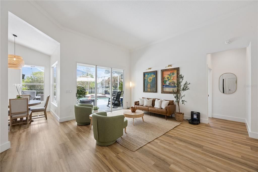 На продажу: $739,999 (4 спален, 3 ванн, 2810 Квадратных фут)