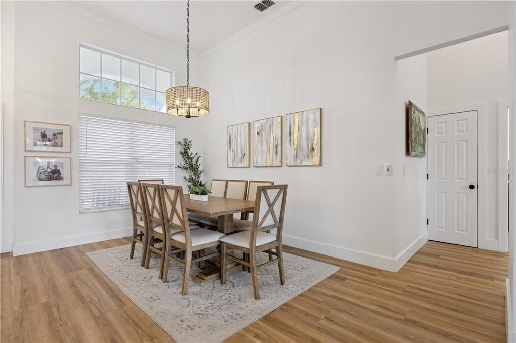 На продажу: $739,999 (4 спален, 3 ванн, 2810 Квадратных фут)