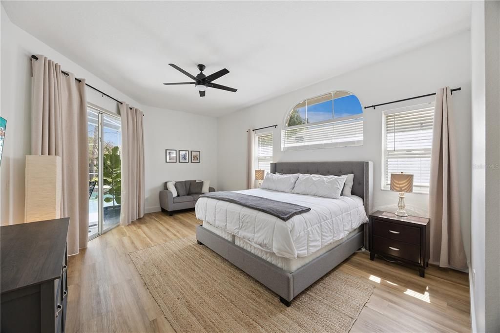 На продажу: $739,999 (4 спален, 3 ванн, 2810 Квадратных фут)