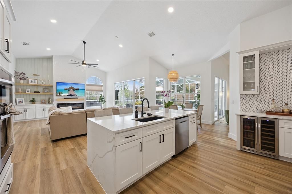 На продажу: $739,999 (4 спален, 3 ванн, 2810 Квадратных фут)