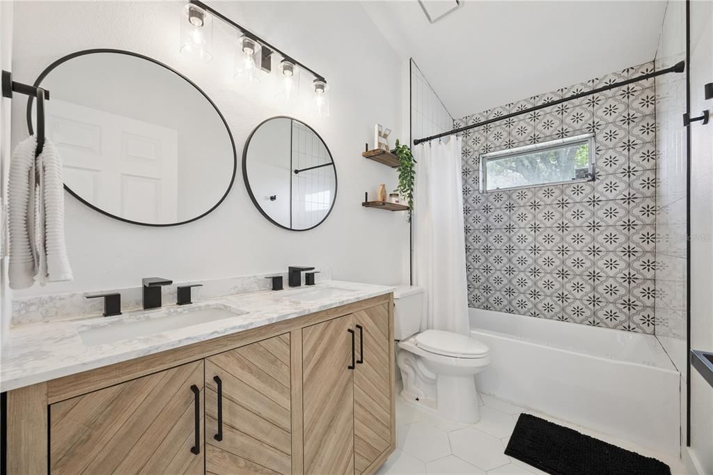 На продажу: $739,999 (4 спален, 3 ванн, 2810 Квадратных фут)