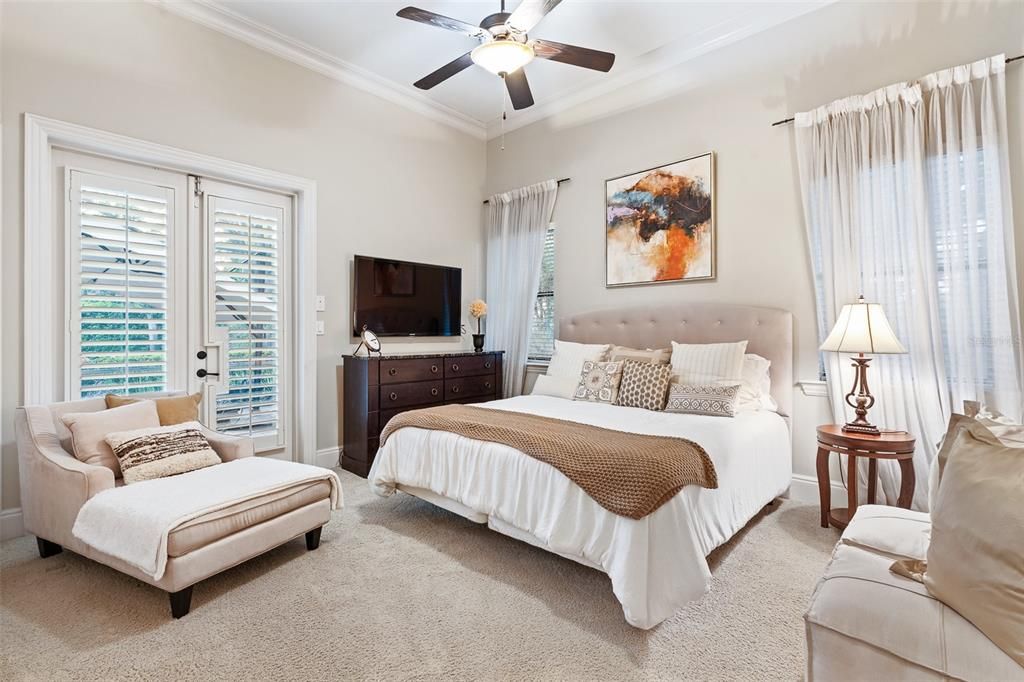На продажу: $1,630,000 (5 спален, 5 ванн, 4561 Квадратных фут)