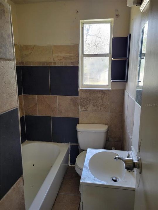 En Renta: $650 (3 camas, 1 baños, 816 Pies cuadrados)