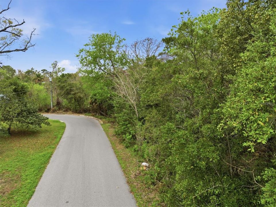 En Venta: $179,000 (1.30 acres)