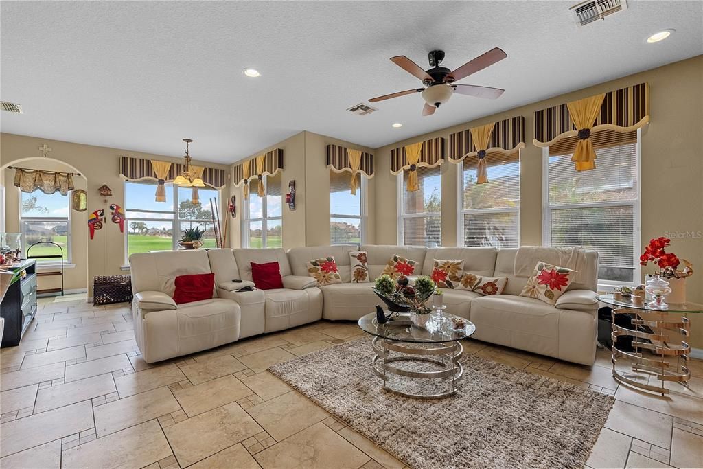 Active With Contract: $2,900 (5 beds, 3 baths, 3141 Square Feet)