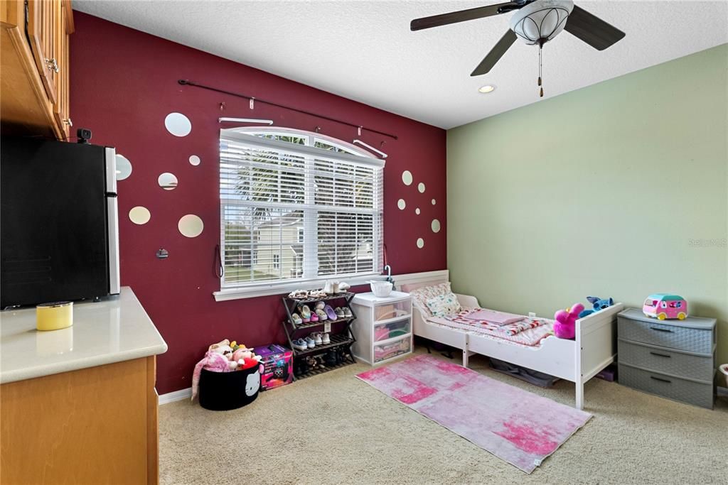 Active With Contract: $2,900 (5 beds, 3 baths, 3141 Square Feet)