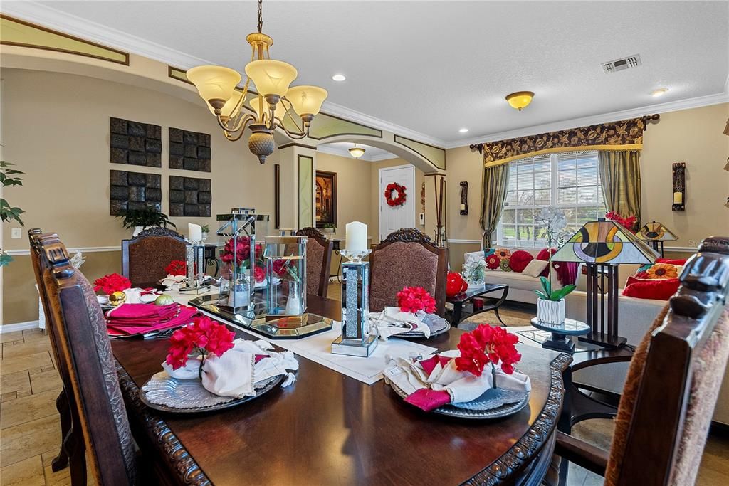 Active With Contract: $2,900 (5 beds, 3 baths, 3141 Square Feet)