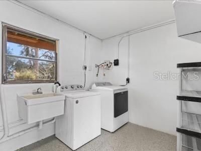 For Rent: $2,100 (2 beds, 1 baths, 778 Square Feet)