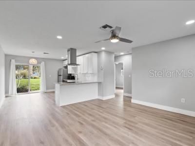 For Rent: $2,100 (2 beds, 1 baths, 778 Square Feet)
