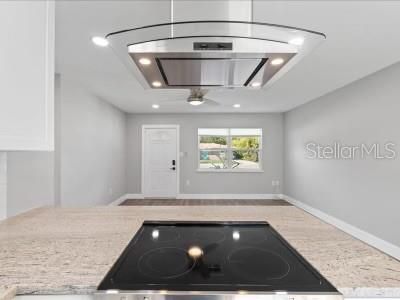 For Rent: $2,100 (2 beds, 1 baths, 778 Square Feet)