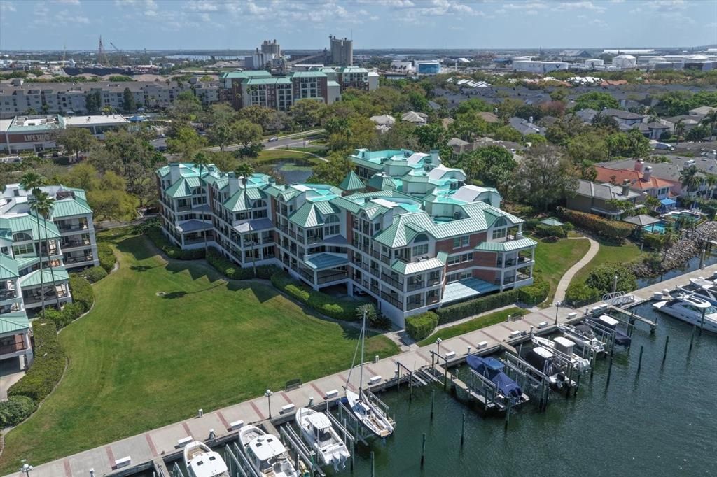 For Sale: $1,399,900 (3 beds, 3 baths, 2283 Square Feet)