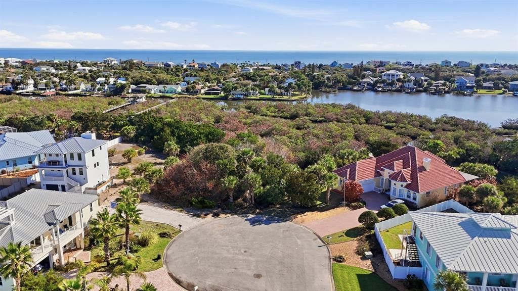 На продажу: $375,000 (1.60 acres)