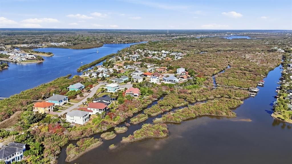 На продажу: $375,000 (1.60 acres)