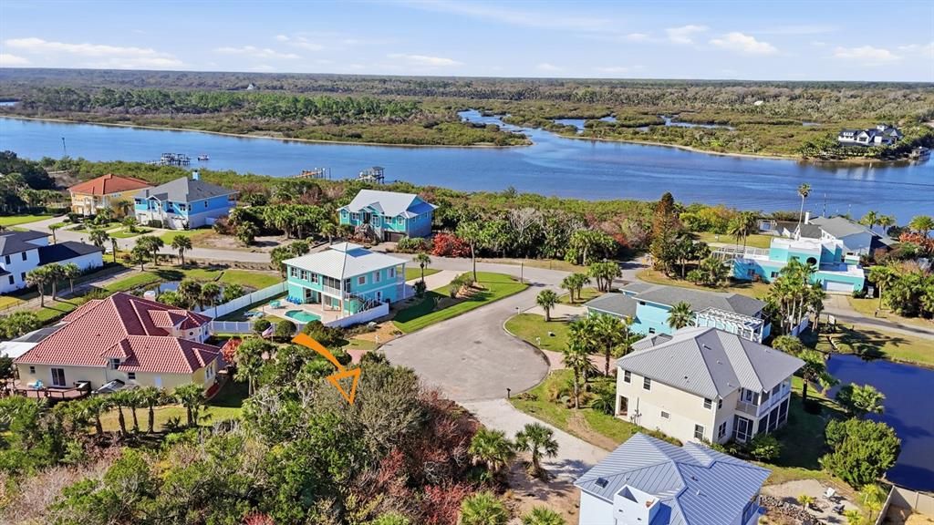 На продажу: $375,000 (1.60 acres)