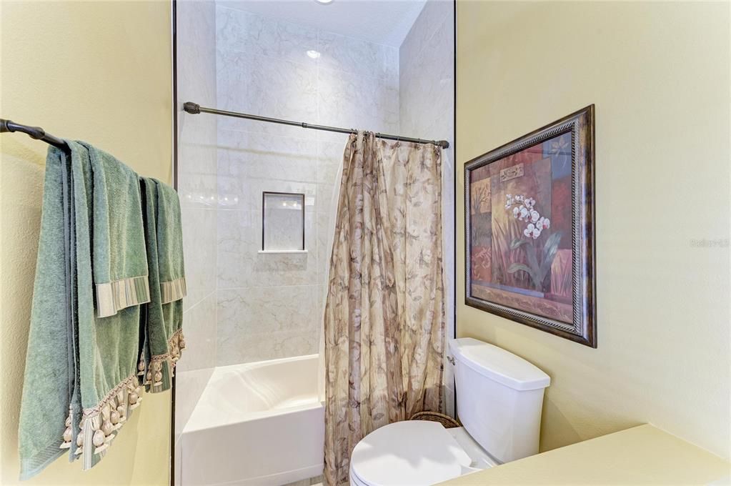 En Venta: $962,000 (4 camas, 3 baños, 3104 Pies cuadrados)