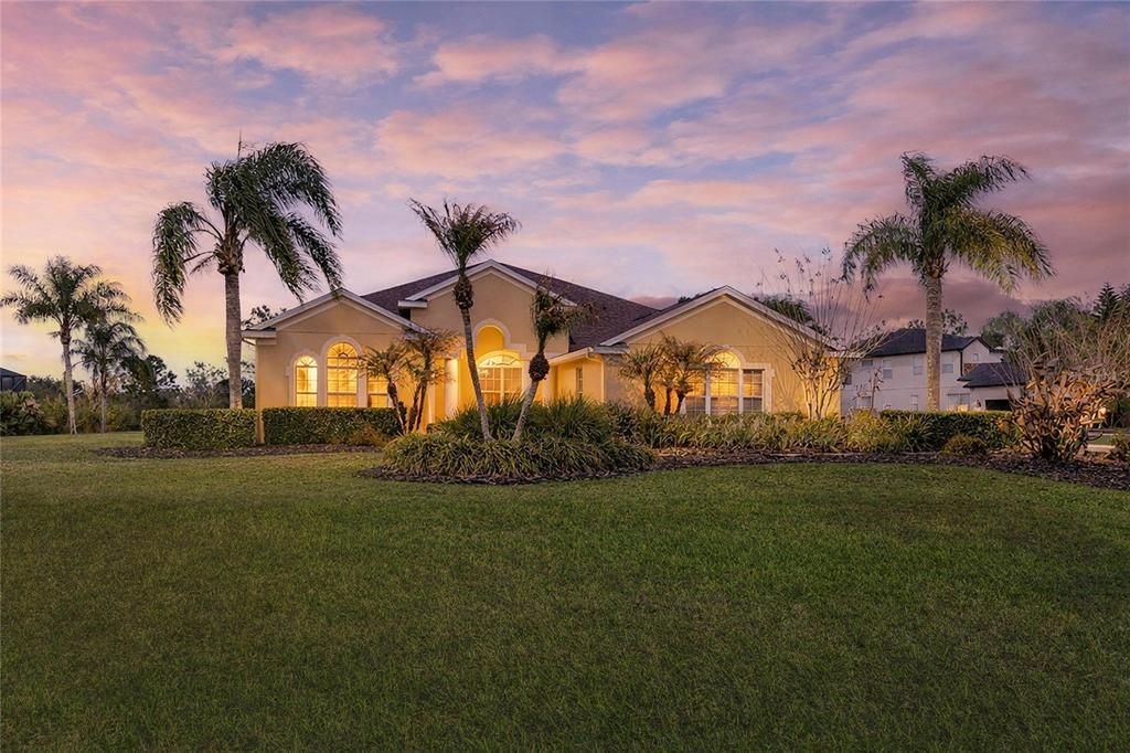 En Venta: $962,000 (4 camas, 3 baños, 3104 Pies cuadrados)