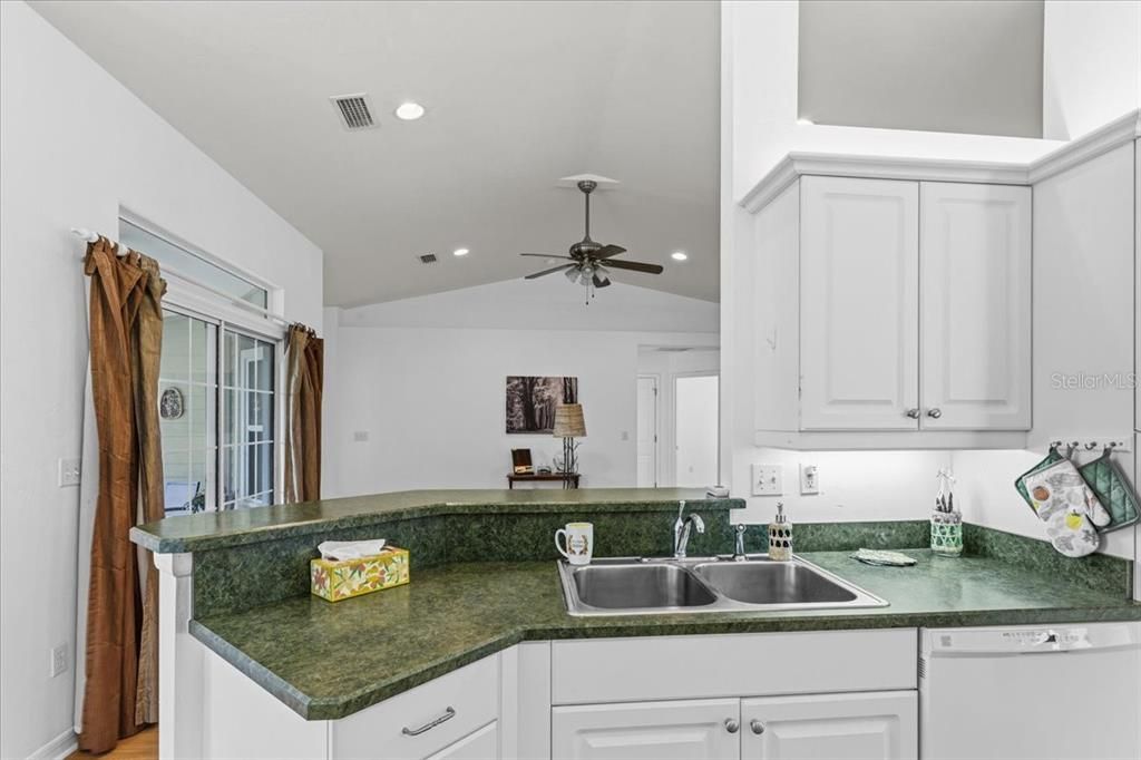 Active With Contract: $365,000 (3 beds, 2 baths, 1236 Square Feet)