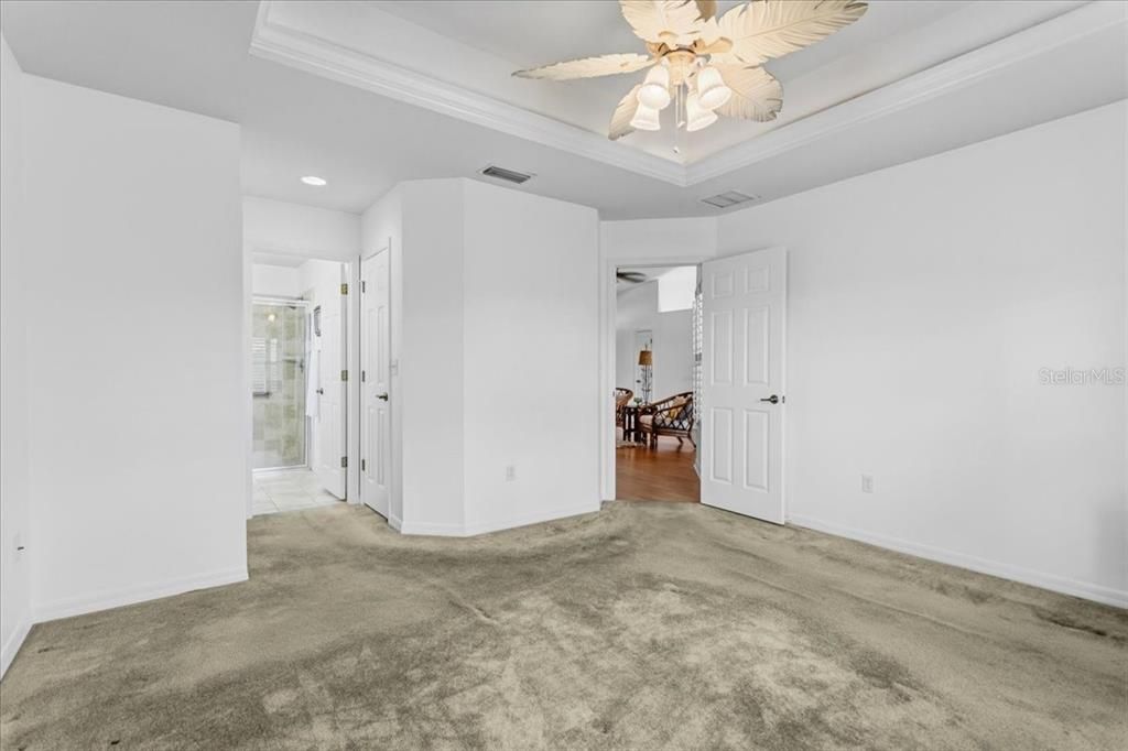 Active With Contract: $365,000 (3 beds, 2 baths, 1236 Square Feet)