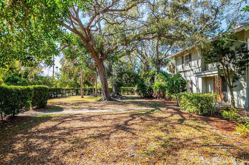 En Venta: $1,500,000 (3 camas, 2 baños, 2671 Pies cuadrados)