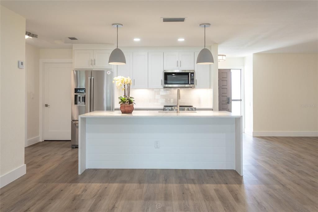 For Sale: $549,000 (3 beds, 2 baths, 1830 Square Feet)