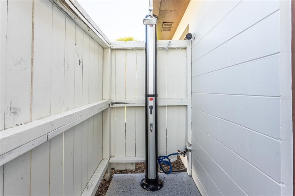 For Sale: $549,000 (3 beds, 2 baths, 1830 Square Feet)