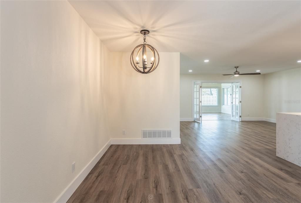 For Sale: $549,000 (3 beds, 2 baths, 1830 Square Feet)