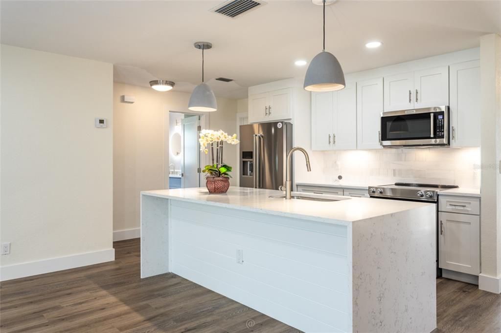 For Sale: $549,000 (3 beds, 2 baths, 1830 Square Feet)