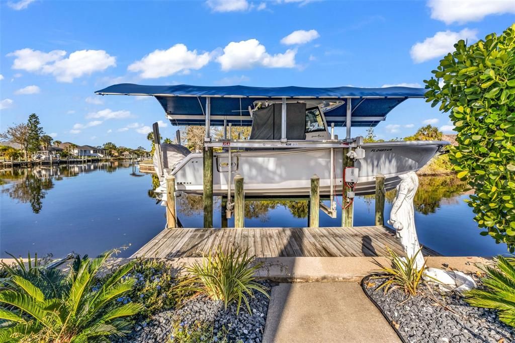 En Venta: $899,000 (4 camas, 4 baños, 2717 Pies cuadrados)
