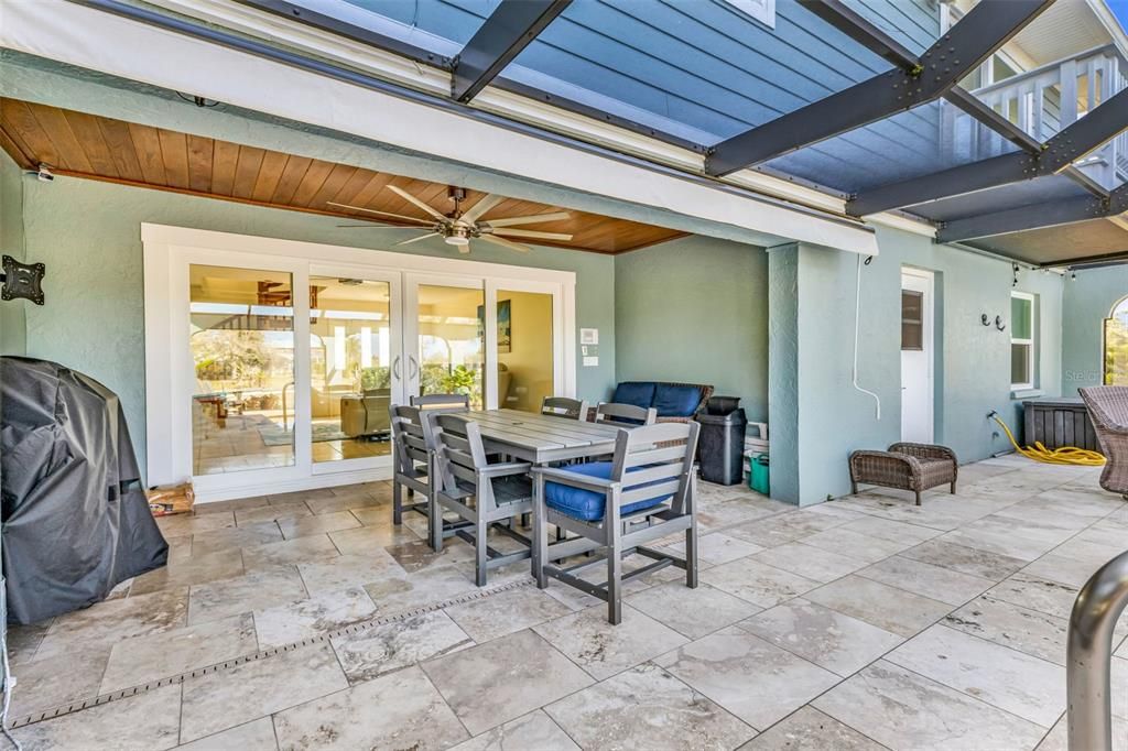 En Venta: $899,000 (4 camas, 4 baños, 2717 Pies cuadrados)