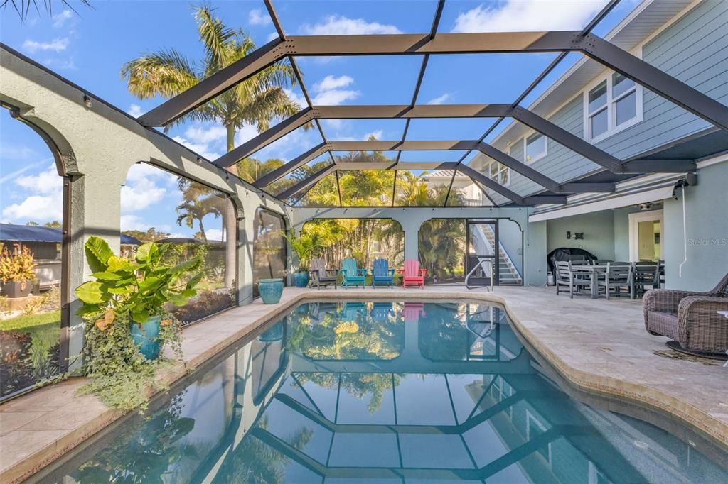 En Venta: $899,000 (4 camas, 4 baños, 2717 Pies cuadrados)